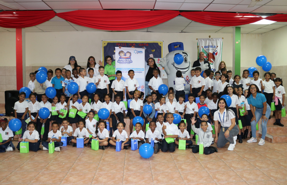 Estudiantes de las escuelas República de México y Puerto Rico reciben charla de prevención de incendio por parte de Panagas y Fundación JUPÁ