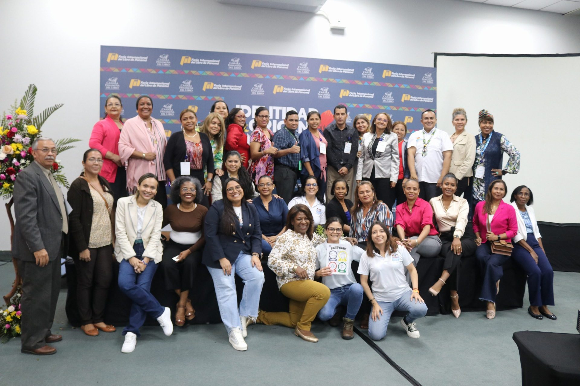 ¡Emocionante participación de Fundación JUPÁ en la Feria Internacional del Libro! Más de 250 docentes se sumergieron en sesiones transformadoras