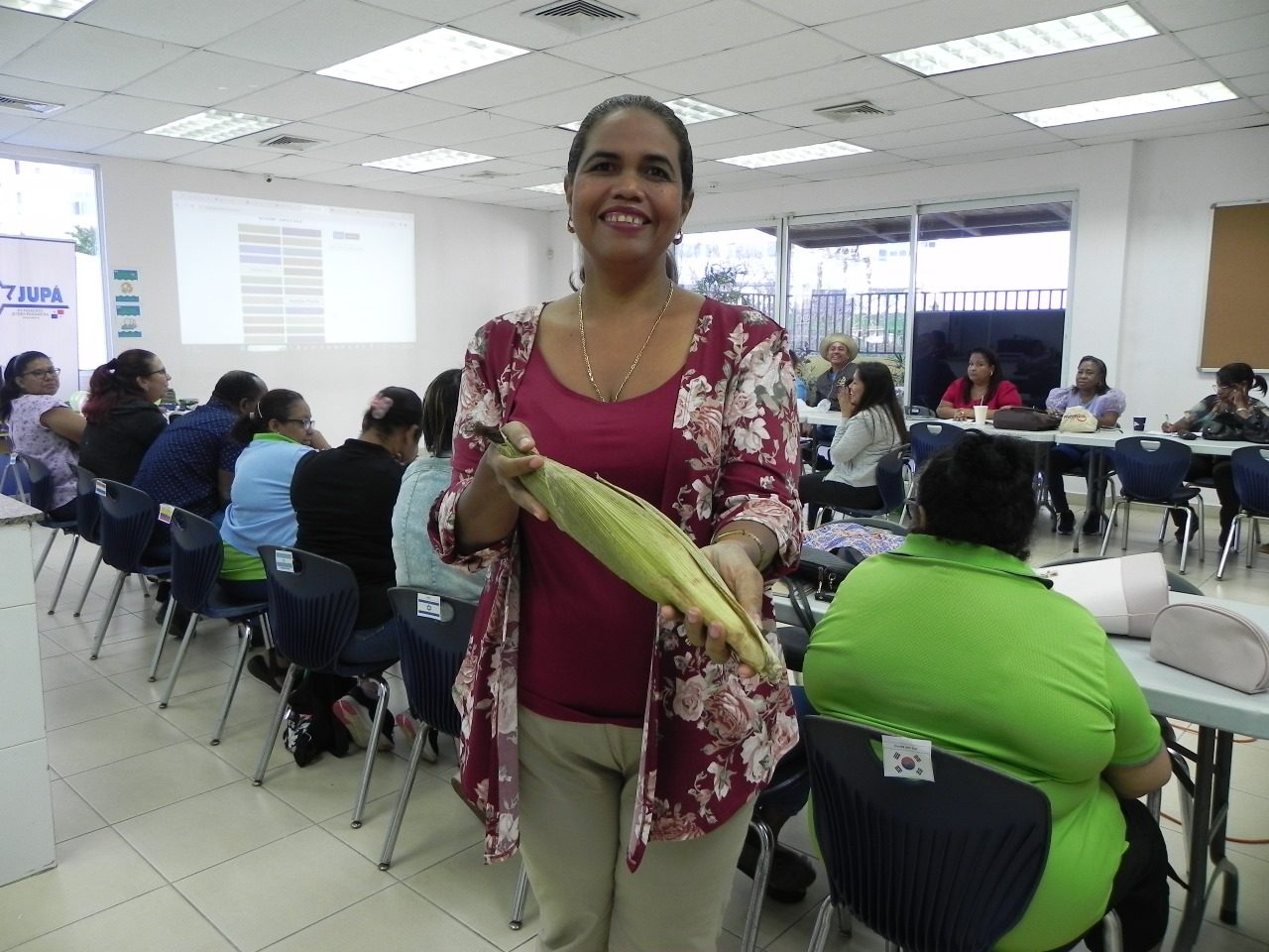 Más de 25 maestros y maestras beneficiados con nuestro primer seminario de Capacitación Docente del año