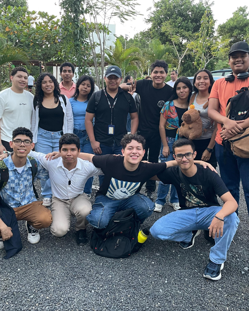 La familia del Centro ¡Supérate! JUPÁ disfruta de un día familiar en Green City 